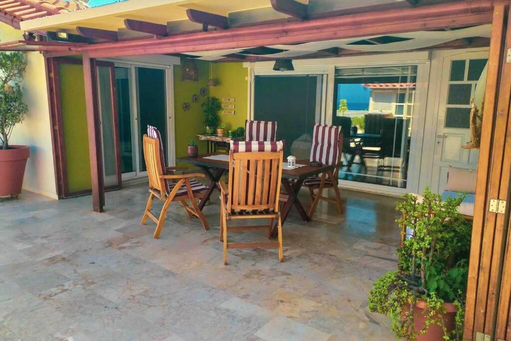 Sea View Roof Garden Apartment Kiáton Екстериор снимка