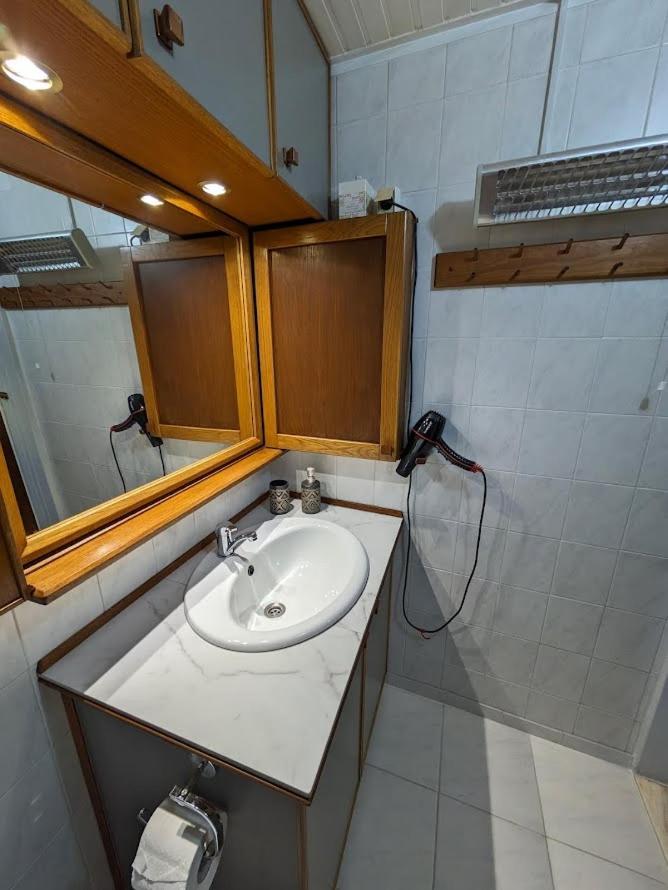Sea View Roof Garden Apartment Kiáton Екстериор снимка