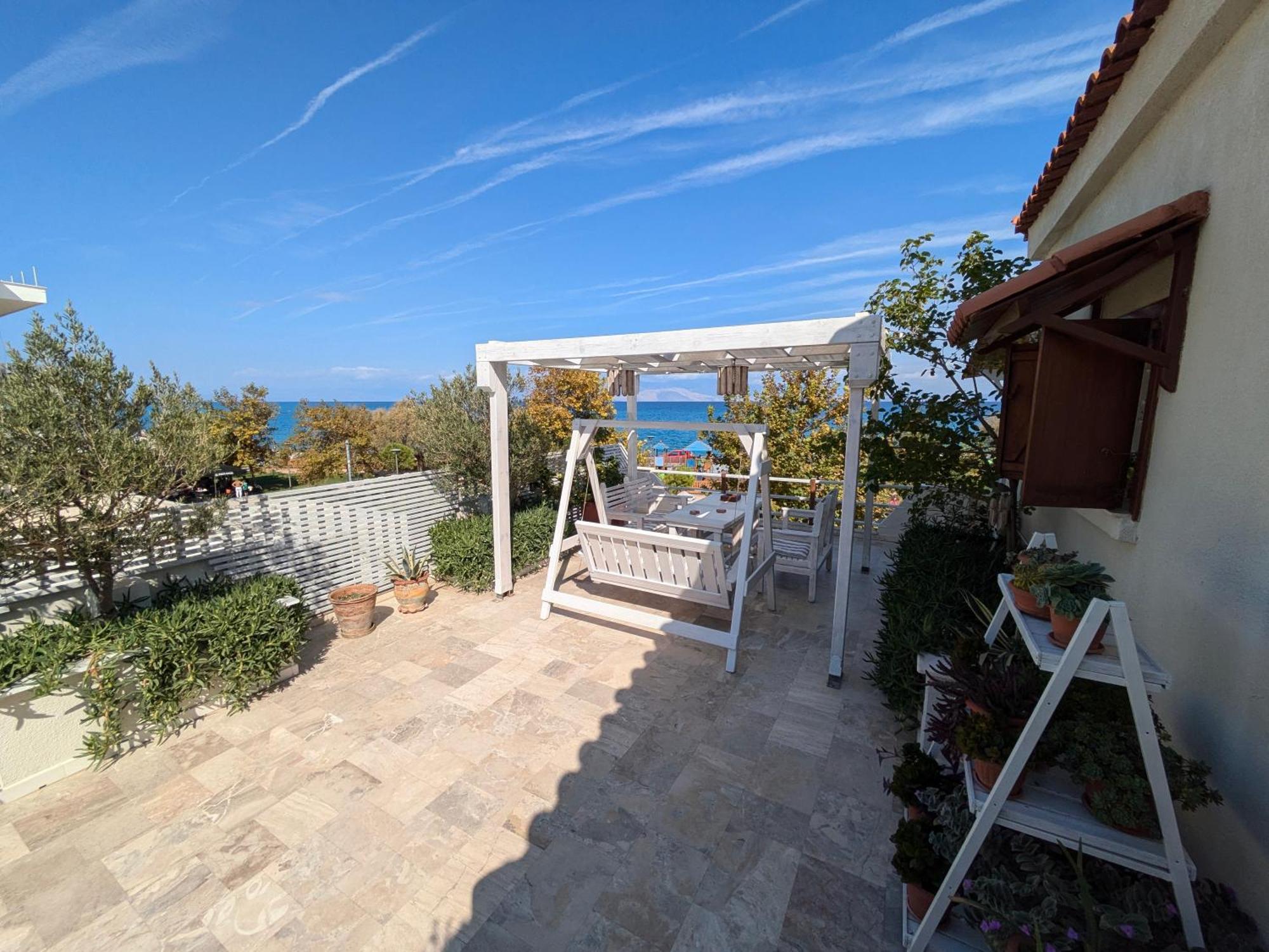 Sea View Roof Garden Apartment Kiáton Екстериор снимка